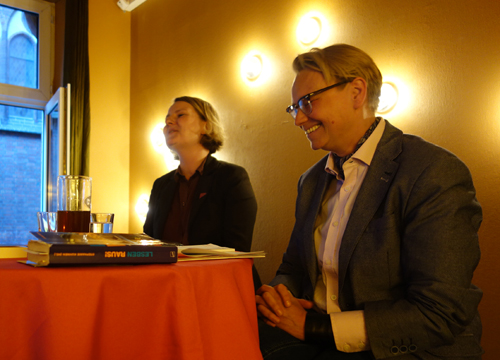 Foto mit Wirtschaftsweiber-Vorständin Steffi Grimm und Autorin Stephanie Kuhnen in Berlin am 25.04.2019